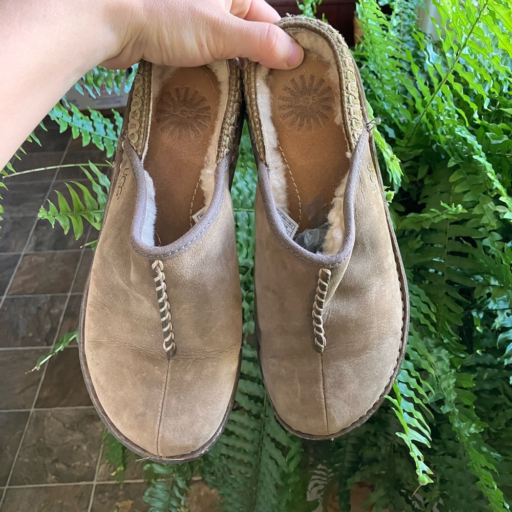 Ugg slip on shoes